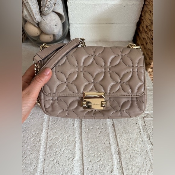 Michael Kors 30H8TSLL1T Small Sloan Leather Quilted Chain Link Shoulder Bag - Picture 2 of 14